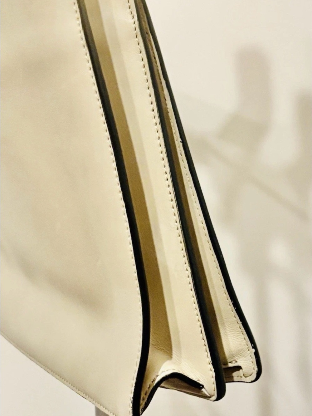 Rare Marni Bora Leather Shoulder Bag Nude Trunk Bag Gold Hardware - Picture 9 of 16